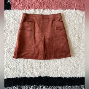 BCBGMAXAZRIA Faux Suede Skirt (XS)